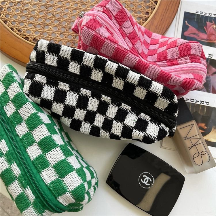 Korean Checkerboard Knitted Contrast Color Large Capacity Cosmetic Storage Bag