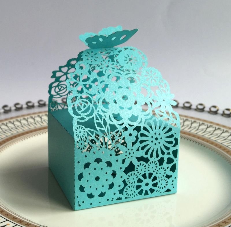 Simple Creative Hollow Floral Three-Dimensional Floral Wedding Candy Packaging Box