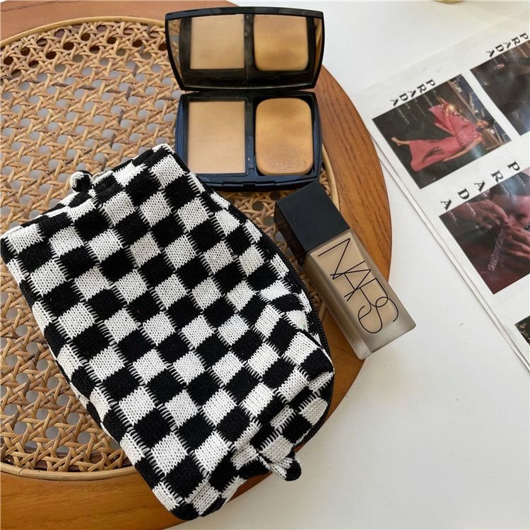 Korean Checkerboard Knitted Contrast Color Large Capacity Cosmetic Storage Bag